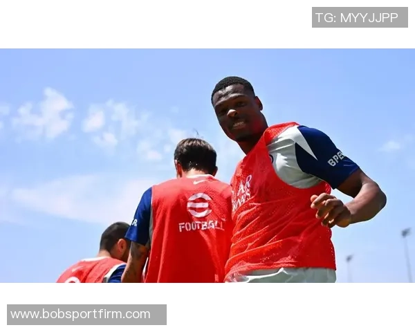 后卫进球榜揭晓阿什拉夫领衔门德斯邓弗里斯紧随其后